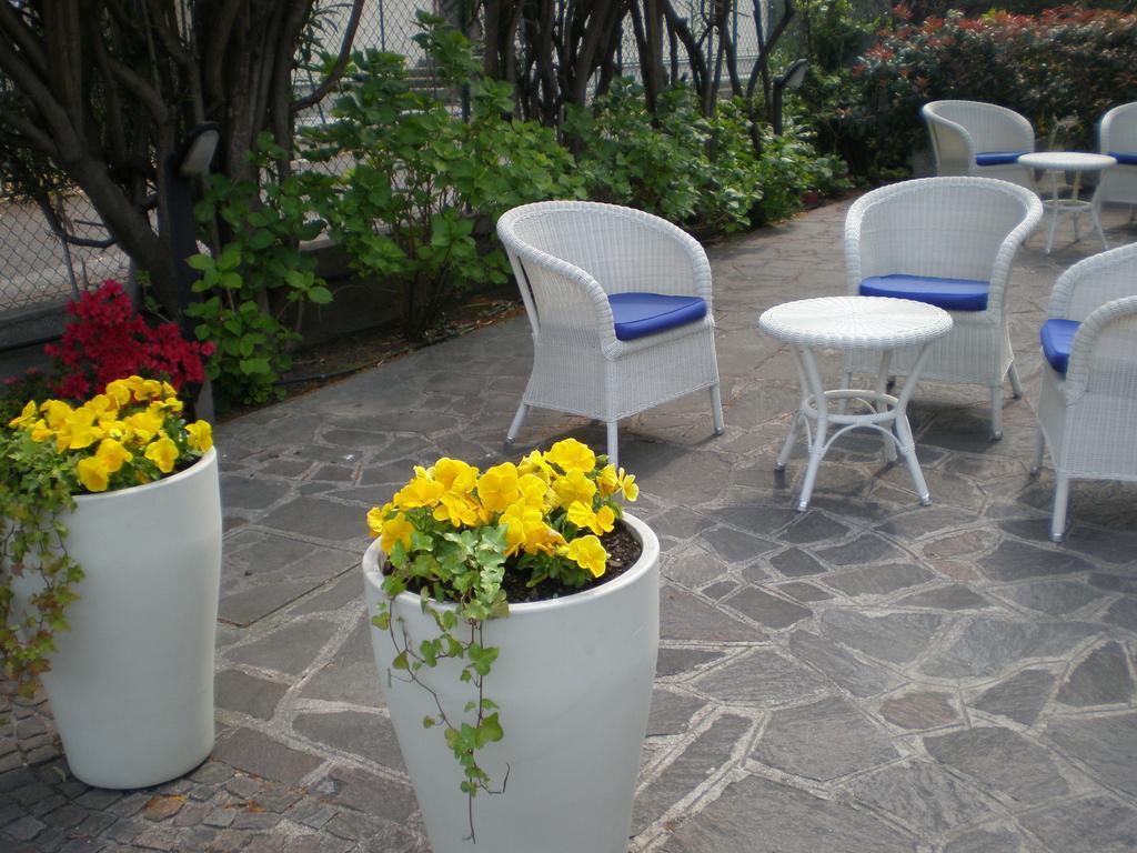 Bike & Wind Hotel Villa Maria Torbole Sul Garda Luaran gambar