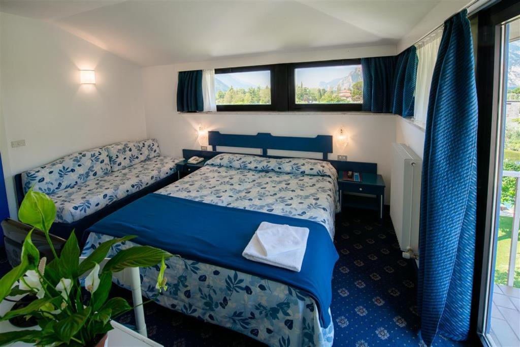 Bike & Wind Hotel Villa Maria Torbole Sul Garda Luaran gambar