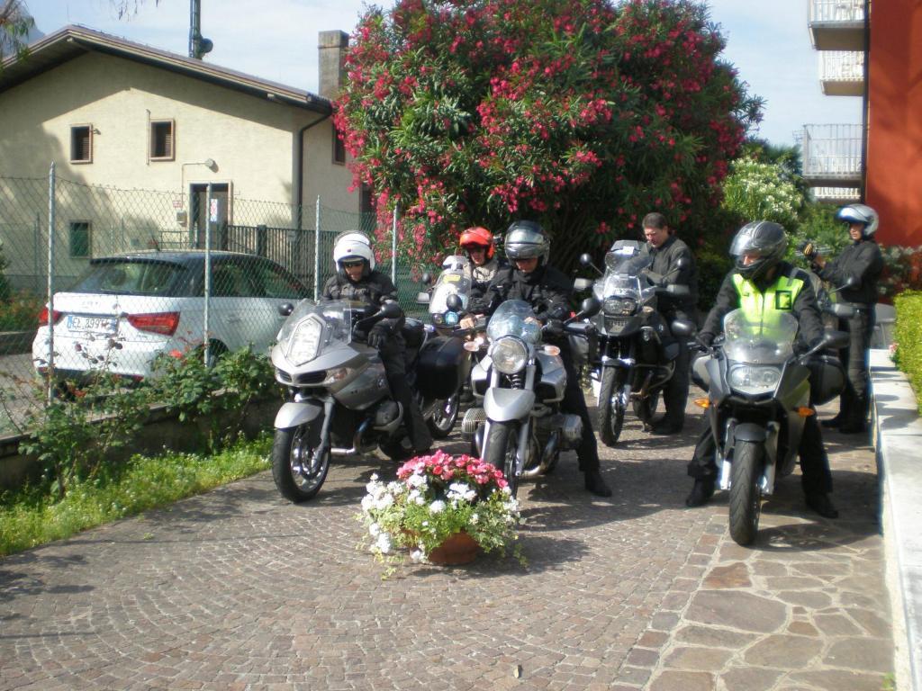 Bike & Wind Hotel Villa Maria Torbole Sul Garda Luaran gambar