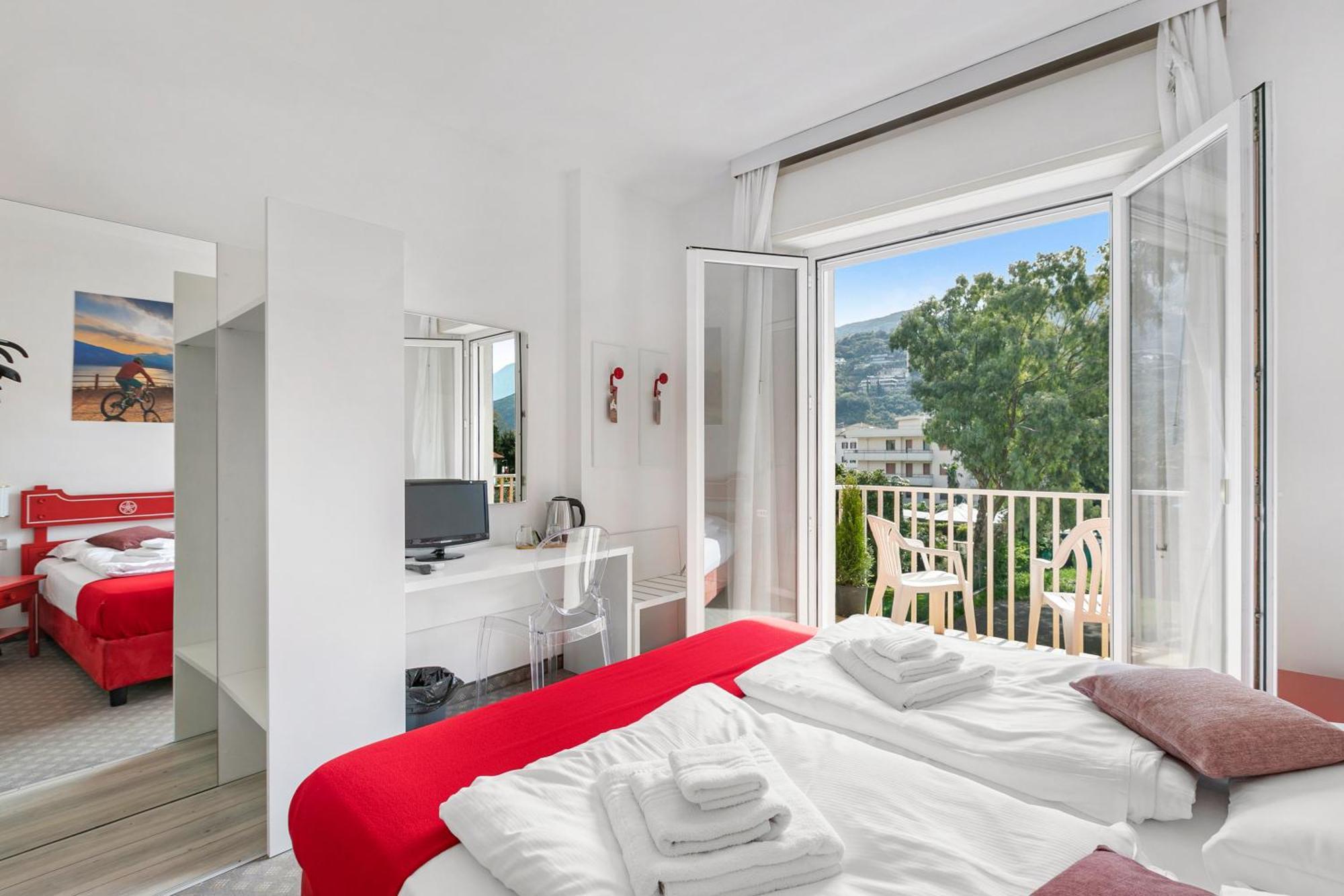 Bike & Wind Hotel Villa Maria Torbole Sul Garda Luaran gambar