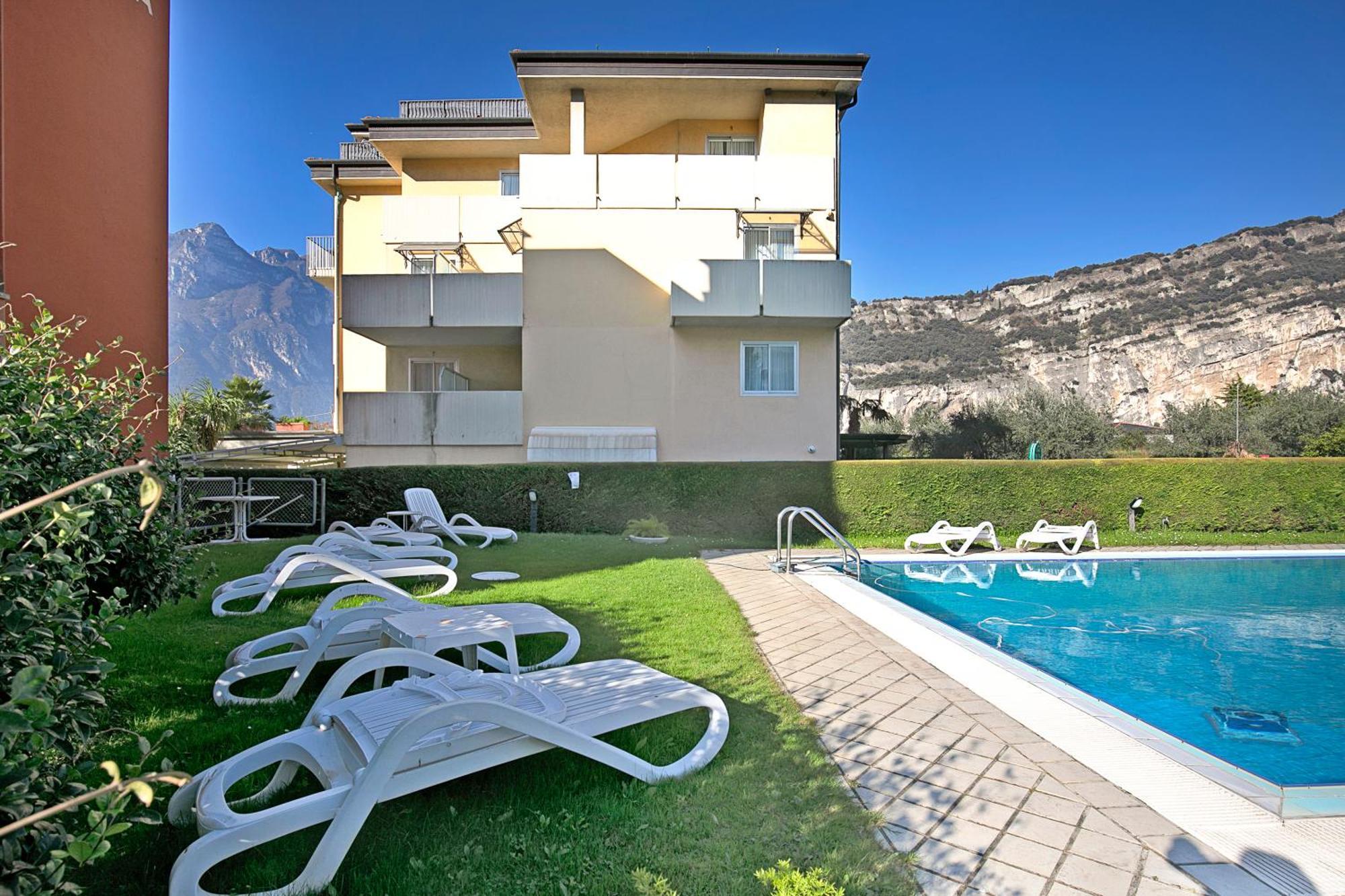 Bike & Wind Hotel Villa Maria Torbole Sul Garda Luaran gambar