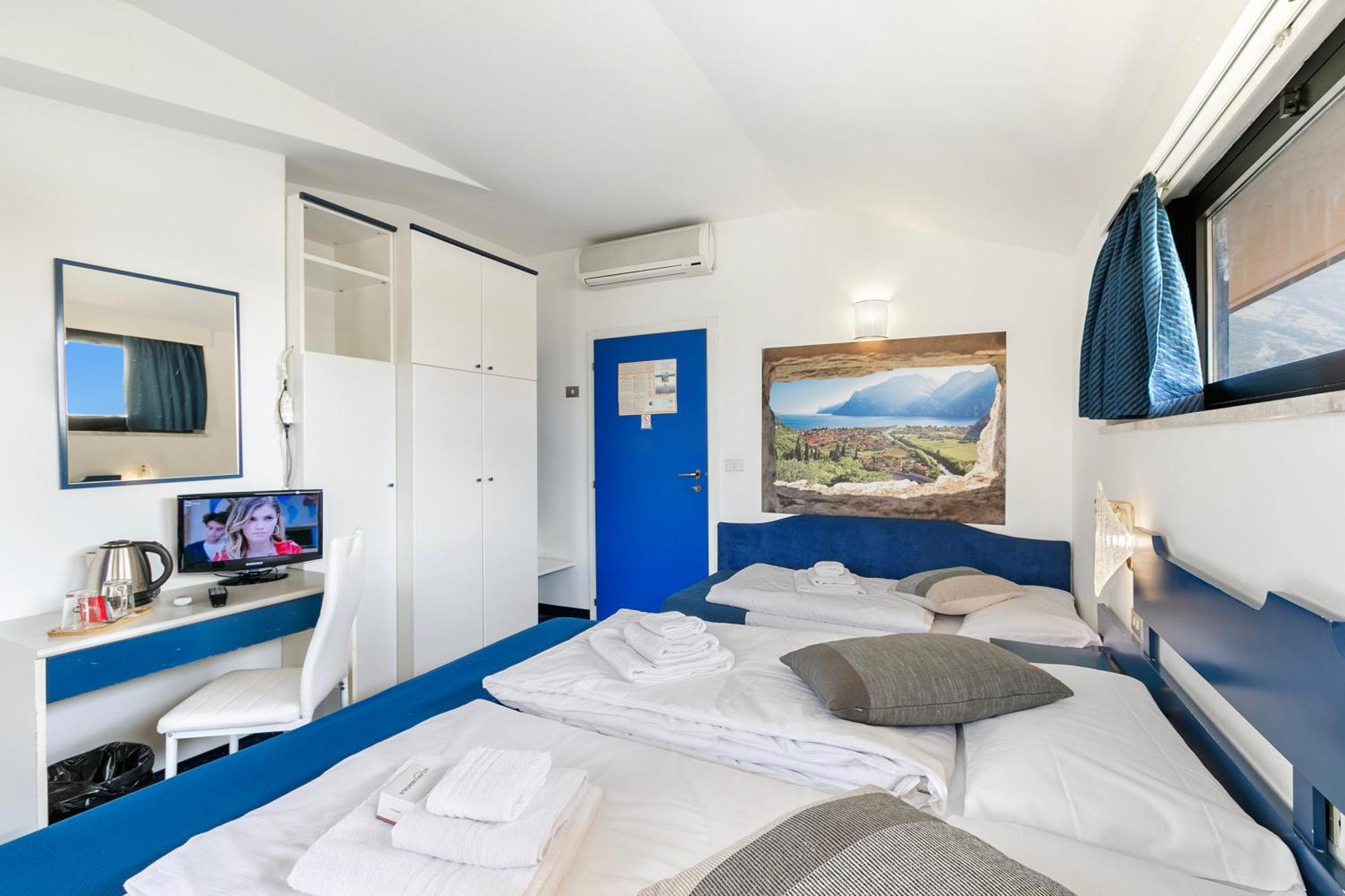 Bike & Wind Hotel Villa Maria Torbole Sul Garda Luaran gambar