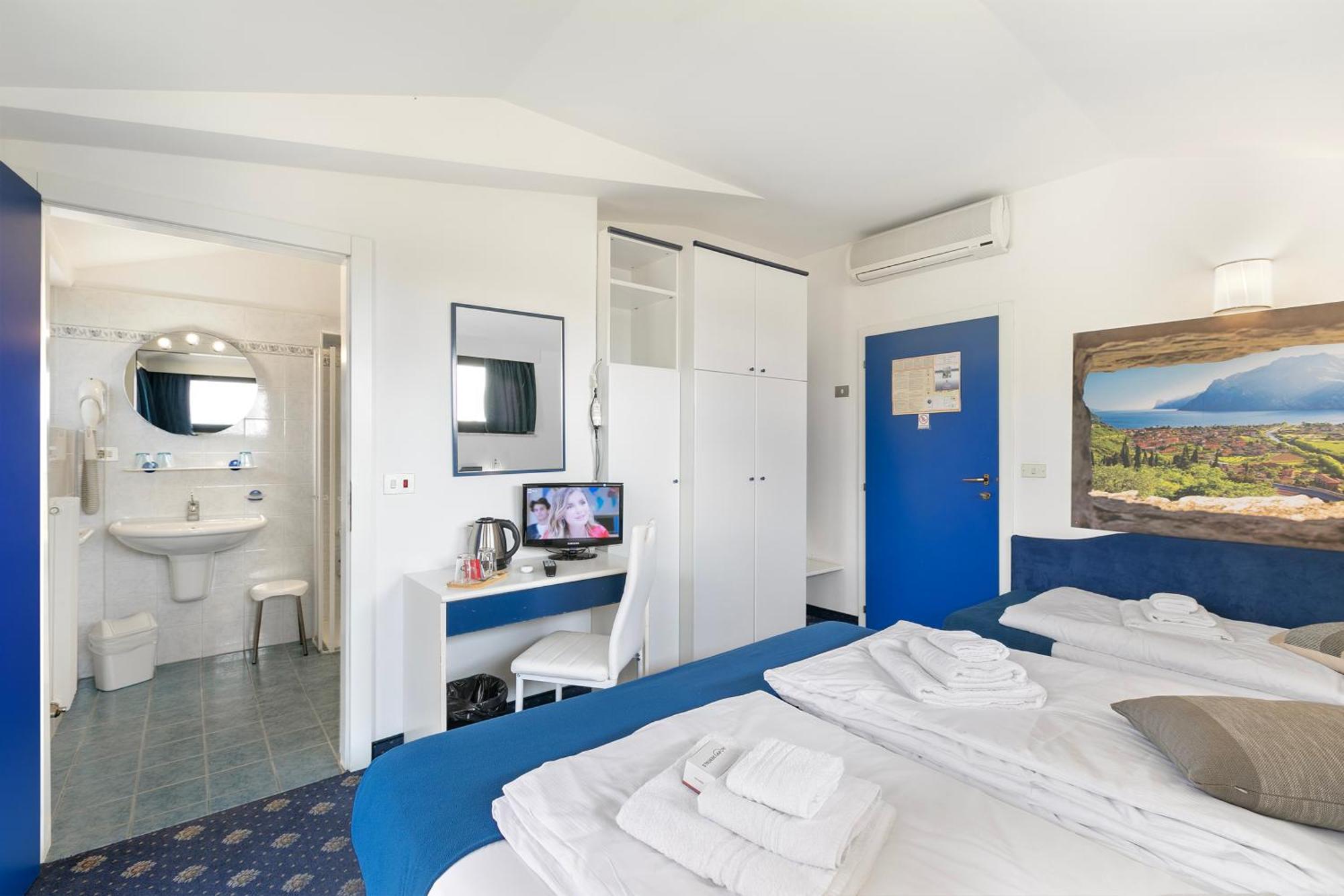 Bike & Wind Hotel Villa Maria Torbole Sul Garda Luaran gambar