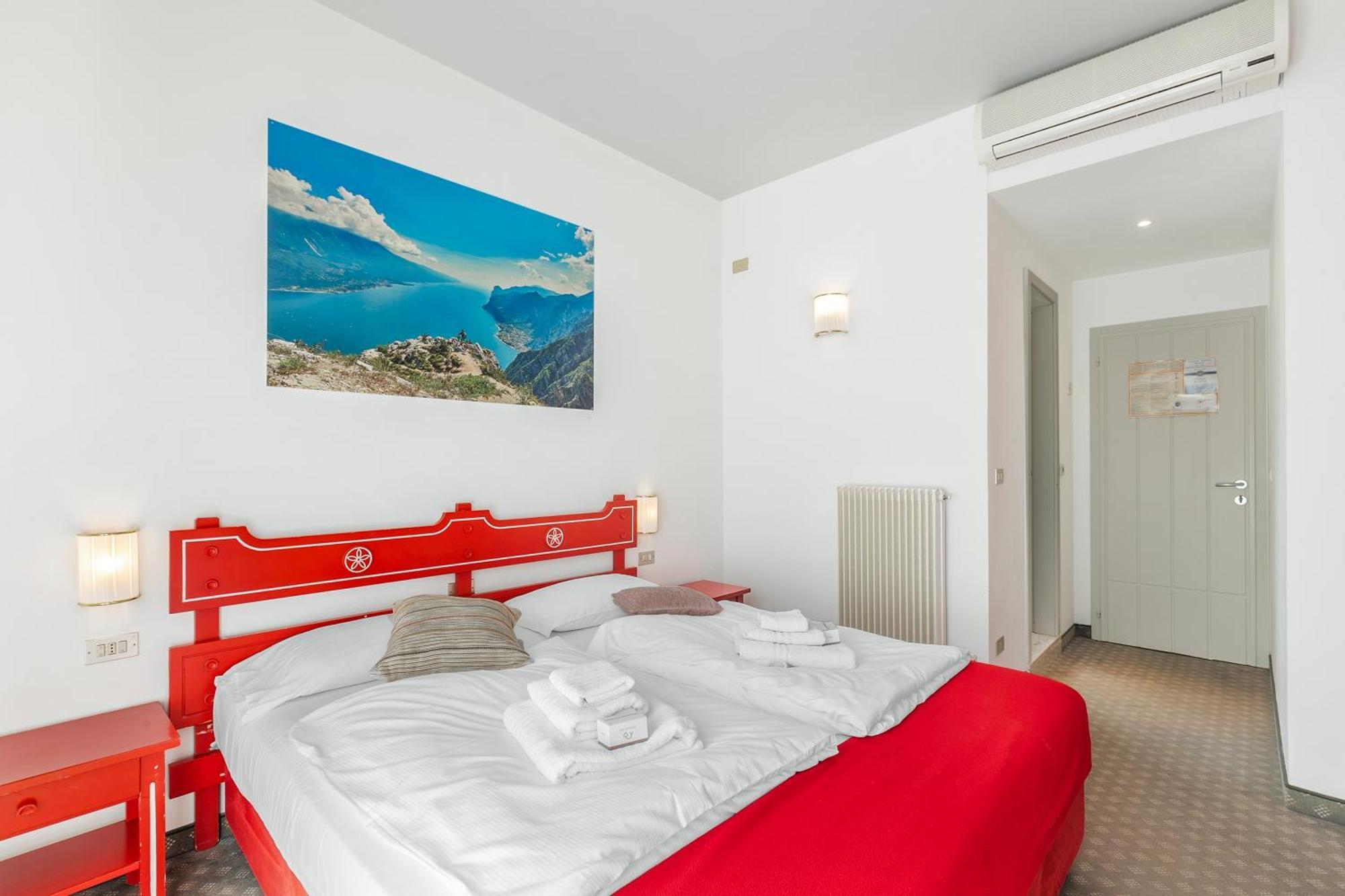 Bike & Wind Hotel Villa Maria Torbole Sul Garda Luaran gambar