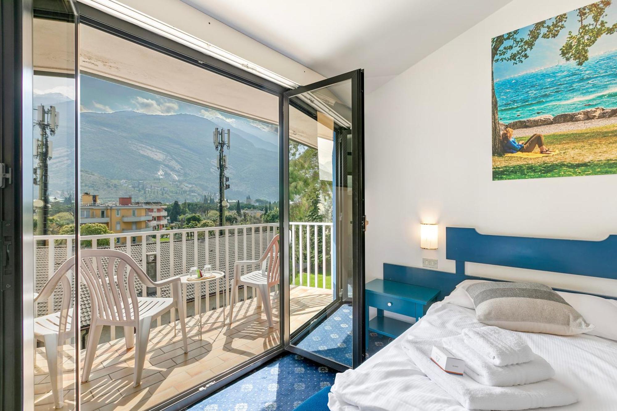 Bike & Wind Hotel Villa Maria Torbole Sul Garda Luaran gambar