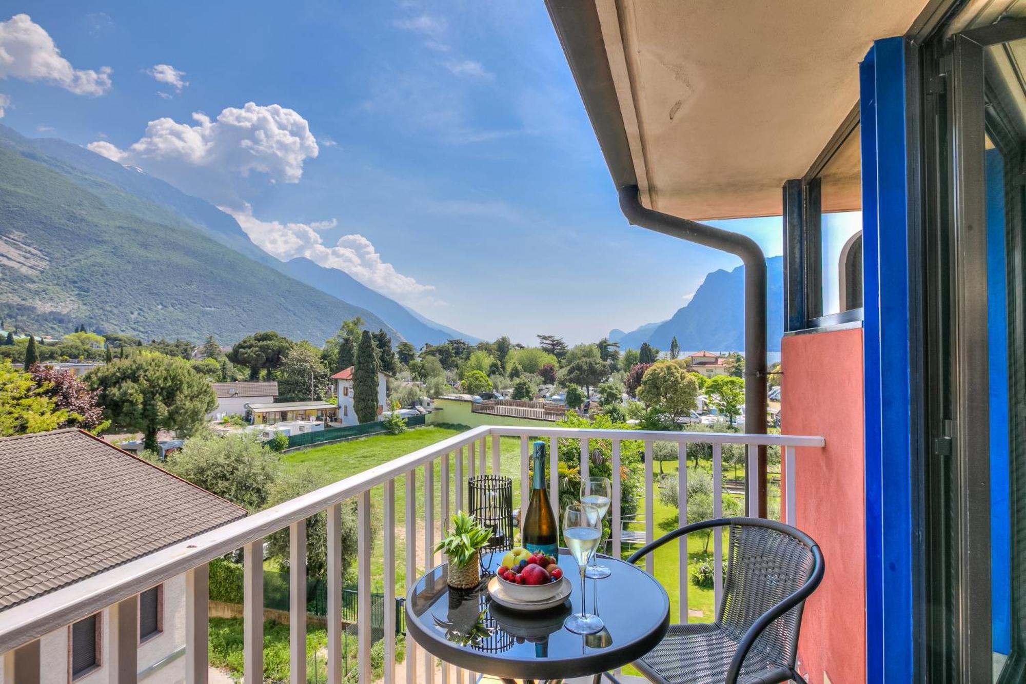 Bike & Wind Hotel Villa Maria Torbole Sul Garda Luaran gambar