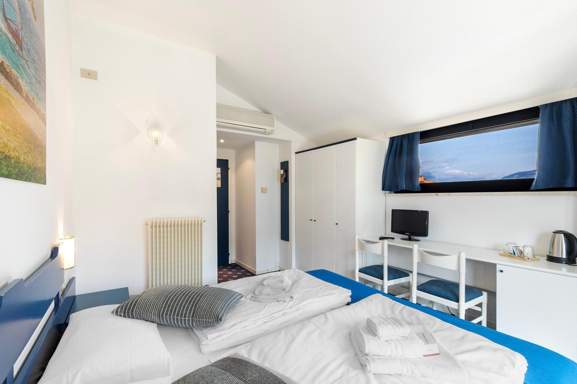 Bike & Wind Hotel Villa Maria Torbole Sul Garda Luaran gambar