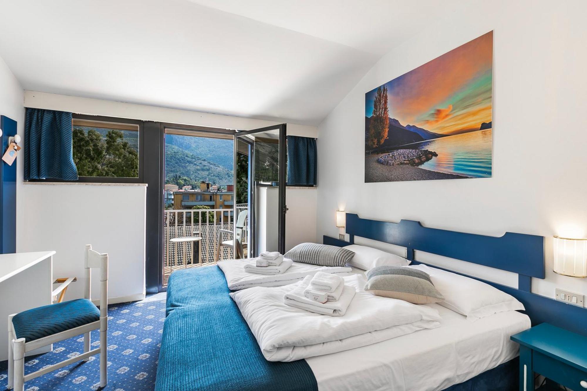 Bike & Wind Hotel Villa Maria Torbole Sul Garda Luaran gambar