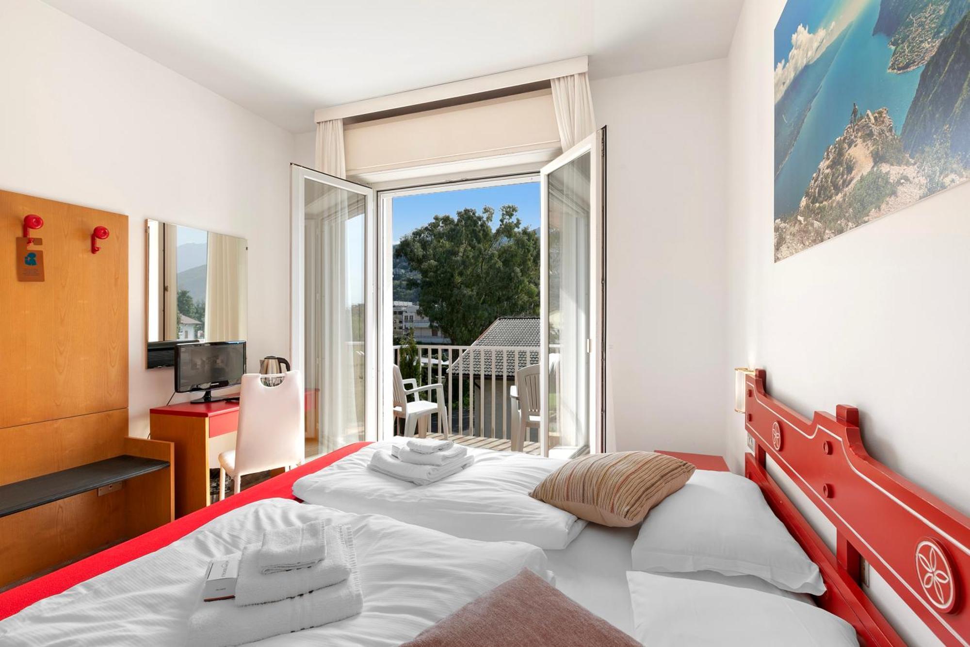 Bike & Wind Hotel Villa Maria Torbole Sul Garda Luaran gambar