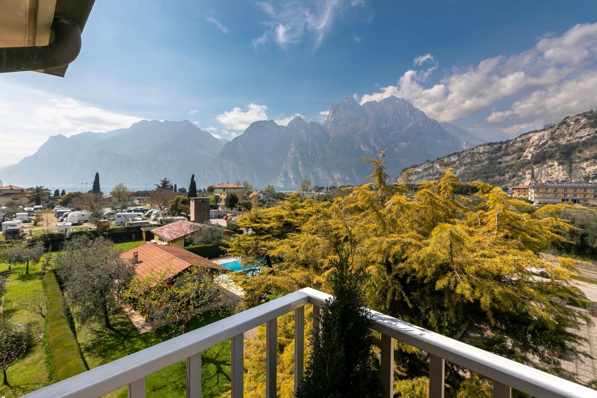 Bike & Wind Hotel Villa Maria Torbole Sul Garda Luaran gambar